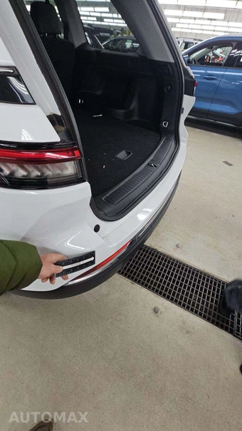 2023 Jeep Grand Cherokee Limited - miniatura 21