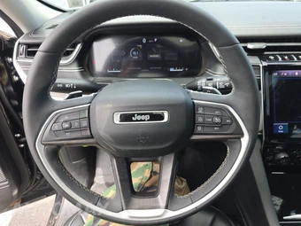 2023 Jeep Grand Cherokee Limited - miniatura 10