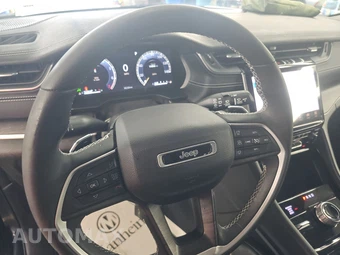 2023 Jeep Grand Cherokee Limited - miniatura 10