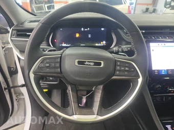 2023 Jeep Grand Cherokee Limited - miniatura 16