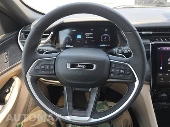 2023 Jeep Grand Cherokee Limited - miniatura 10