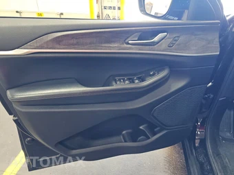2023 Jeep Grand Cherokee Limited - miniatura 9