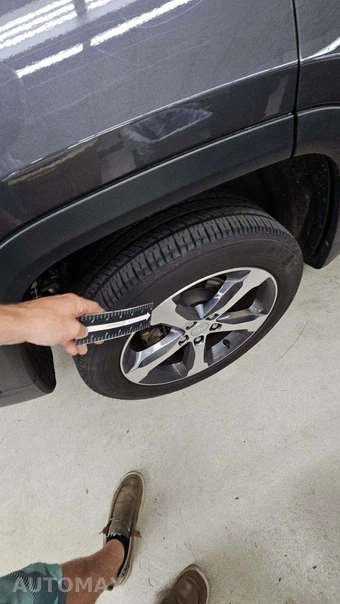 2023 Jeep Grand Cherokee Limited - miniatura 26