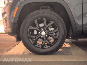 2023 Jeep Grand Cherokee Limited - miniatura 9