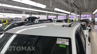 2023 Jeep Grand Cherokee Limited - miniatura 17