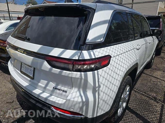 2023 Jeep Grand Cherokee Limited - miniatura 3