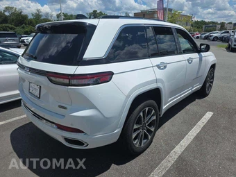 2023 Jeep Grand Cherokee Overland - miniatura 3