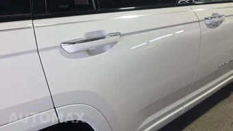 2023 Jeep Grand Cherokee Overland - miniatura 20