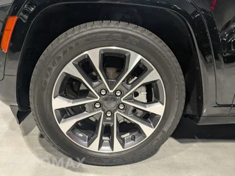 2023 Jeep Grand Cherokee Overland - miniatura 16