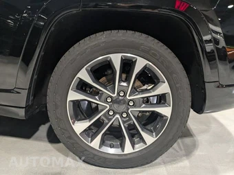 2023 Jeep Grand Cherokee Overland - miniatura 17