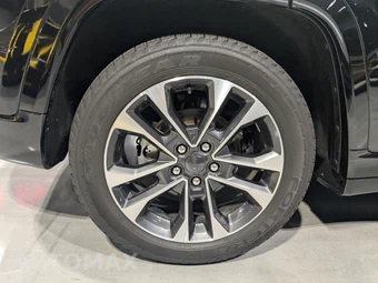 2023 Jeep Grand Cherokee Overland - miniatura 48