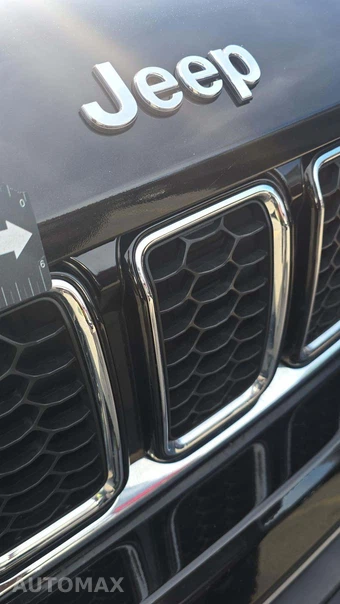 2023 Jeep Grand Cherokee Overland - miniatura 18