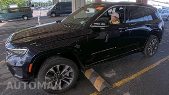 2023 Jeep Grand Cherokee Overland - car from the USA, Manheim Buy-Now listing at AUTOMAX