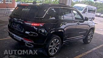 2023 Jeep Grand Cherokee Overland - miniatura 4