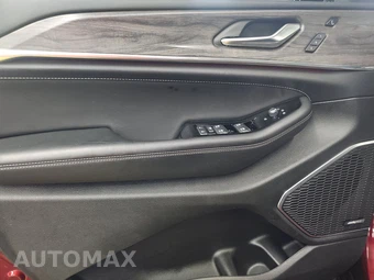 2023 Jeep Grand Cherokee Overland - miniatura 9