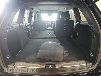 2023 Jeep Grand Cherokee Overland - miniatura 16