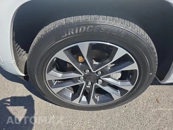 2023 Jeep Grand Cherokee Overland - miniatura 19