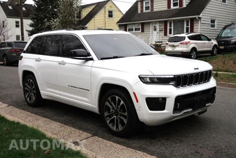 2023 Jeep Grand Cherokee Overland - miniatura 3