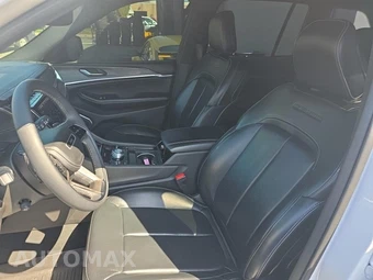 2023 Jeep Grand Cherokee Overland - miniatura 30