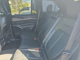 2023 Jeep Grand Cherokee Overland - miniatura 33