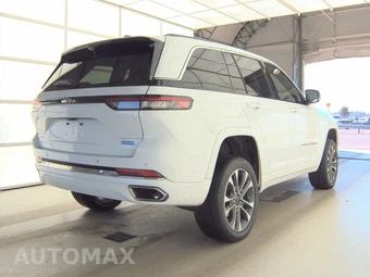 2023 Jeep Grand Cherokee Overland - miniatura 4