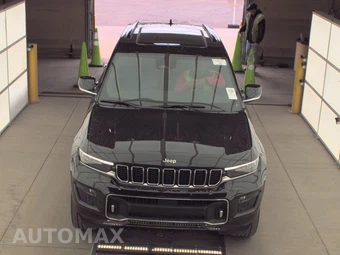 2023 Jeep Grand Cherokee Overland - miniatura 2