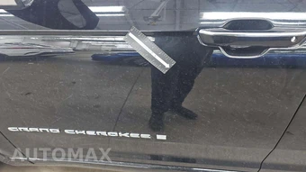 2023 Jeep Grand Cherokee Overland - miniatura 26