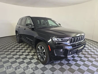 2023 Jeep Grand Cherokee Overland - miniatura 3