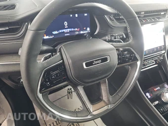 2023 Jeep Grand Cherokee Overland - miniatura 10
