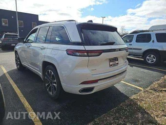 2023 Jeep Grand Cherokee Overland - miniatura 3