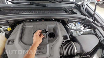 2023 Jeep Grand Cherokee Overland - miniatura 17