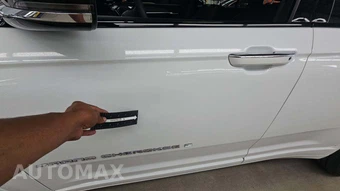 2023 Jeep Grand Cherokee Overland - miniatura 22
