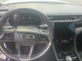 2023 Jeep Grand Cherokee Overland - miniatura 11