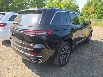 2023 Jeep Grand Cherokee Overland - miniatura 4