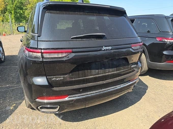 2023 Jeep Grand Cherokee Overland - miniatura 5