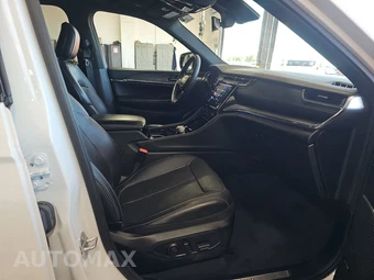 2023 Jeep Grand Cherokee Overland - miniatura 8