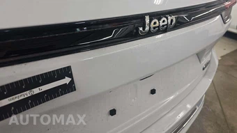 2023 Jeep Grand Cherokee Overland - miniatura 24