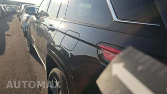 2023 Jeep Grand Cherokee Overland - miniatura 22