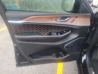 2023 Jeep Grand Cherokee Summit - miniatura 9