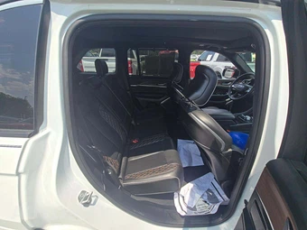 2023 Jeep Grand Cherokee Summit - miniatura 16