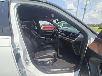 2023 Jeep Grand Cherokee Summit - miniatura 18