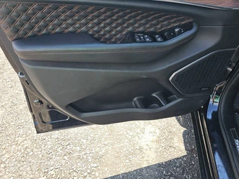 2023 Jeep Grand Cherokee Summit - miniatura 9