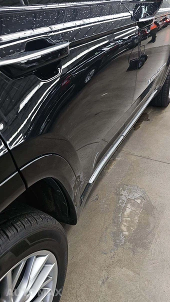 2023 Jeep Grand Cherokee Summit - miniatura 28