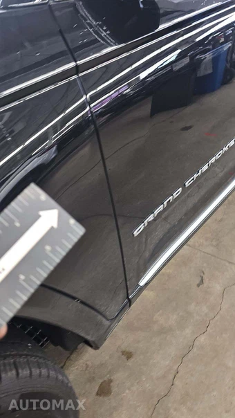 2023 Jeep Grand Cherokee Summit - miniatura 30