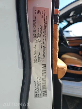 2023 Jeep Grand Cherokee Summit - miniatura 14