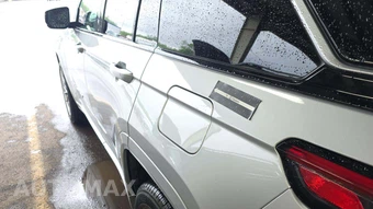 2023 Jeep Grand Cherokee Summit - miniatura 26