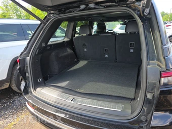 2023 Jeep Grand Cherokee Summit - miniatura 16