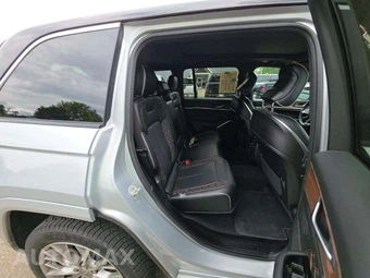 2023 Jeep Grand Cherokee Summit - miniatura 16