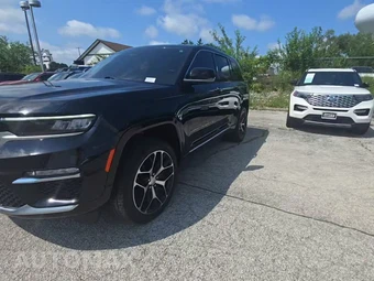 2023 Jeep Grand Cherokee Summit Reserve