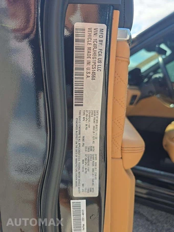 2023 Jeep Grand Cherokee Summit Reserve - miniatura 2